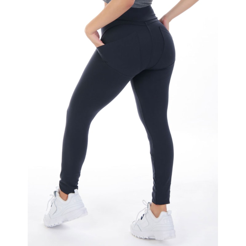 Calça Legging Preta de Poliamida Valoriza Bumbum com Bolsos | Ref: 3.3.2540-01