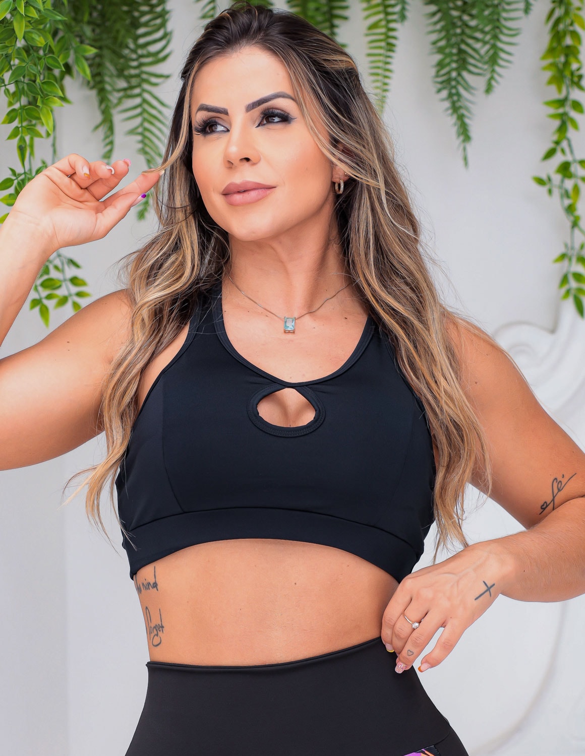 Cropped Fitness com Bojo e Decote | Ref: 4.4.4277-01
