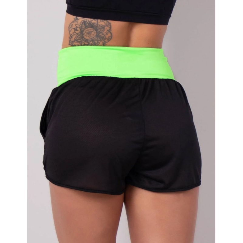 Short Fitness Dry Fit Preto com Bolsos e Cós Verde | Ref: 4.4.1722-0105