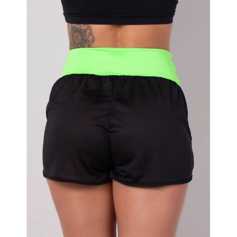 Short Fitness Dry Fit Preto com Bolsos e Cós Verde | Ref: 4.4.1722-0105
