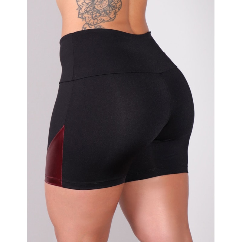 Short Preto com Recortes Vermelhos com Brilho | Ref: 4.4.4198-0111