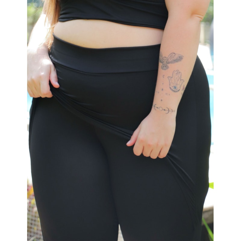 Calça Legging Plus Size Preta com Tapa Bumbum | Ref: 4.4.4055-01