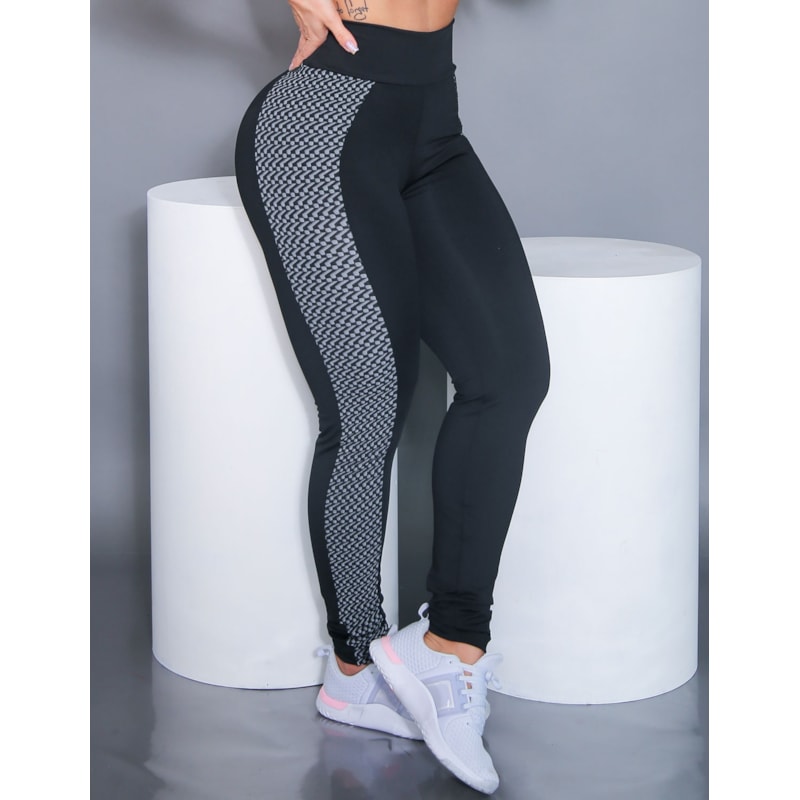 Calça Montaria Preta com Recortes na Lateral em Tecido Jacquard | Ref: 4.4.4421-3226