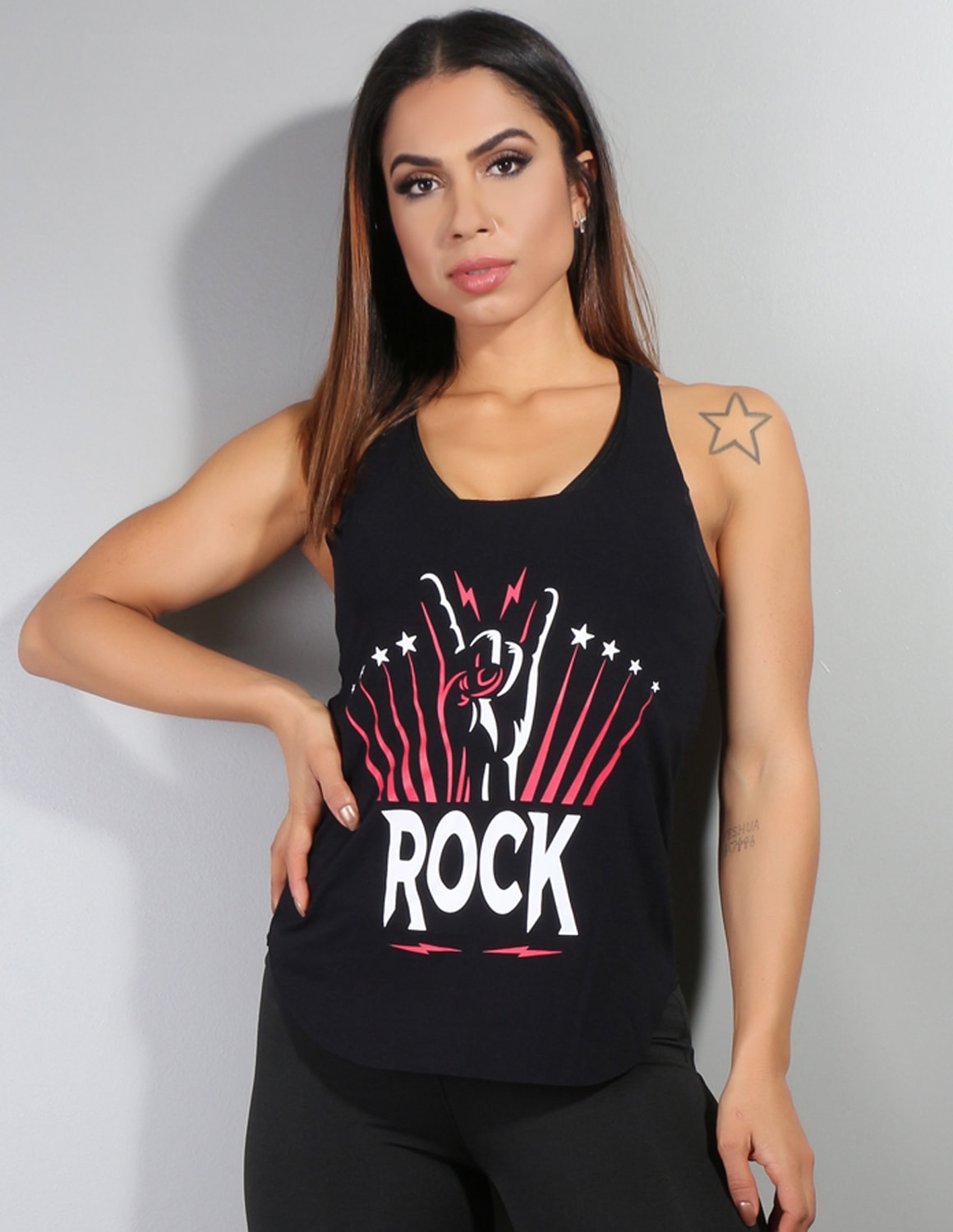 Camiseta Fitness em Viscolycra Radiosa Preta com Estampa | Ref: 3.3.2265ROCK-01
