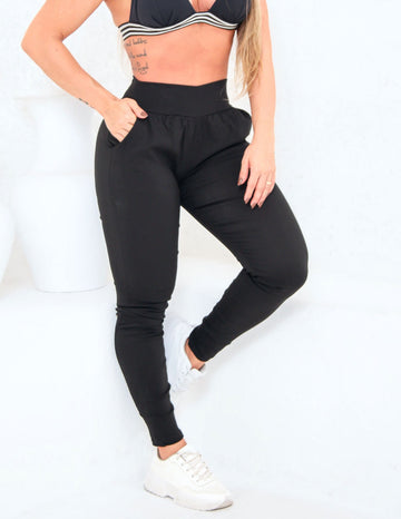 Calça Jogger em Bengaline Preto com Bolsos Laterais | Ref: 3.3.2475-01