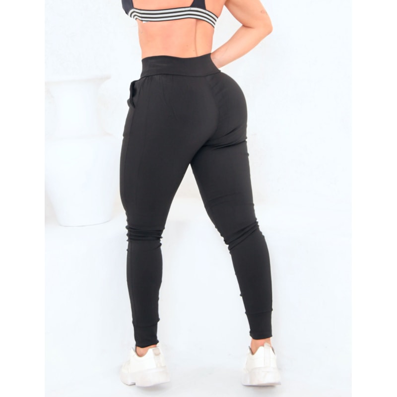 Calça Jogger em Bengaline Preto com Bolsos Laterais | Ref: 3.3.2475-01