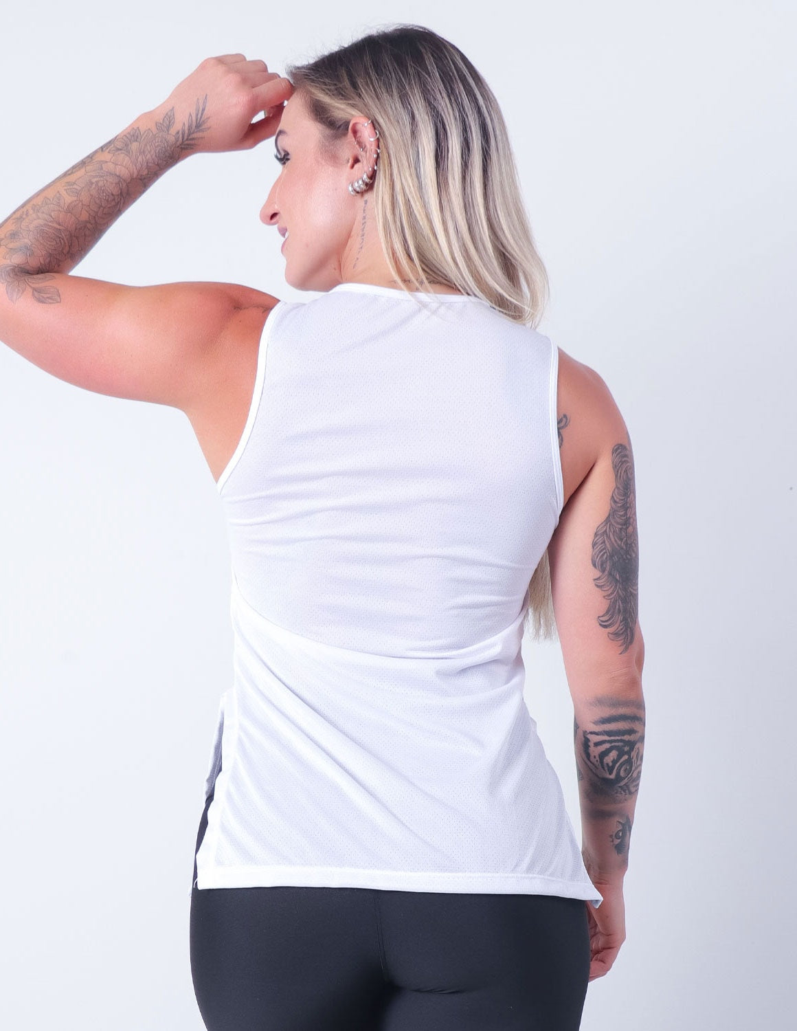 Regata em Dry fit Branca sem Manga | Ref: 3.3.2556-02