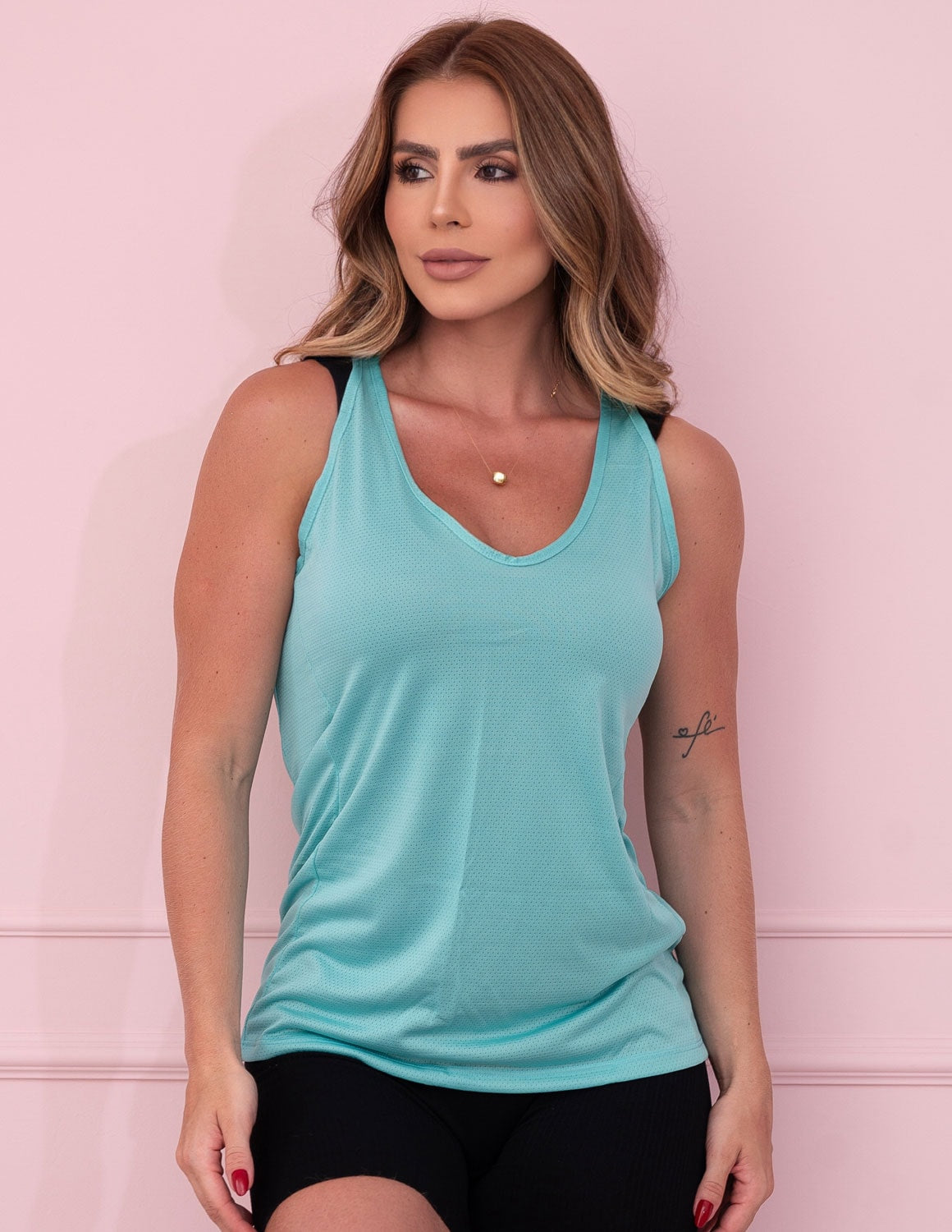 Regata em Dry fit sem Manga Verde | Ref: 3.3.2557-05