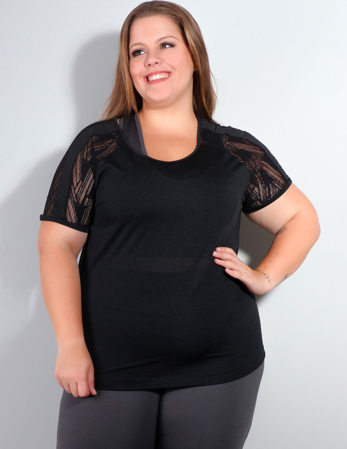 Camiseta Plus Size Dry Fit Preto com Tela nos Ombros | Ref: 4.4.4142-01