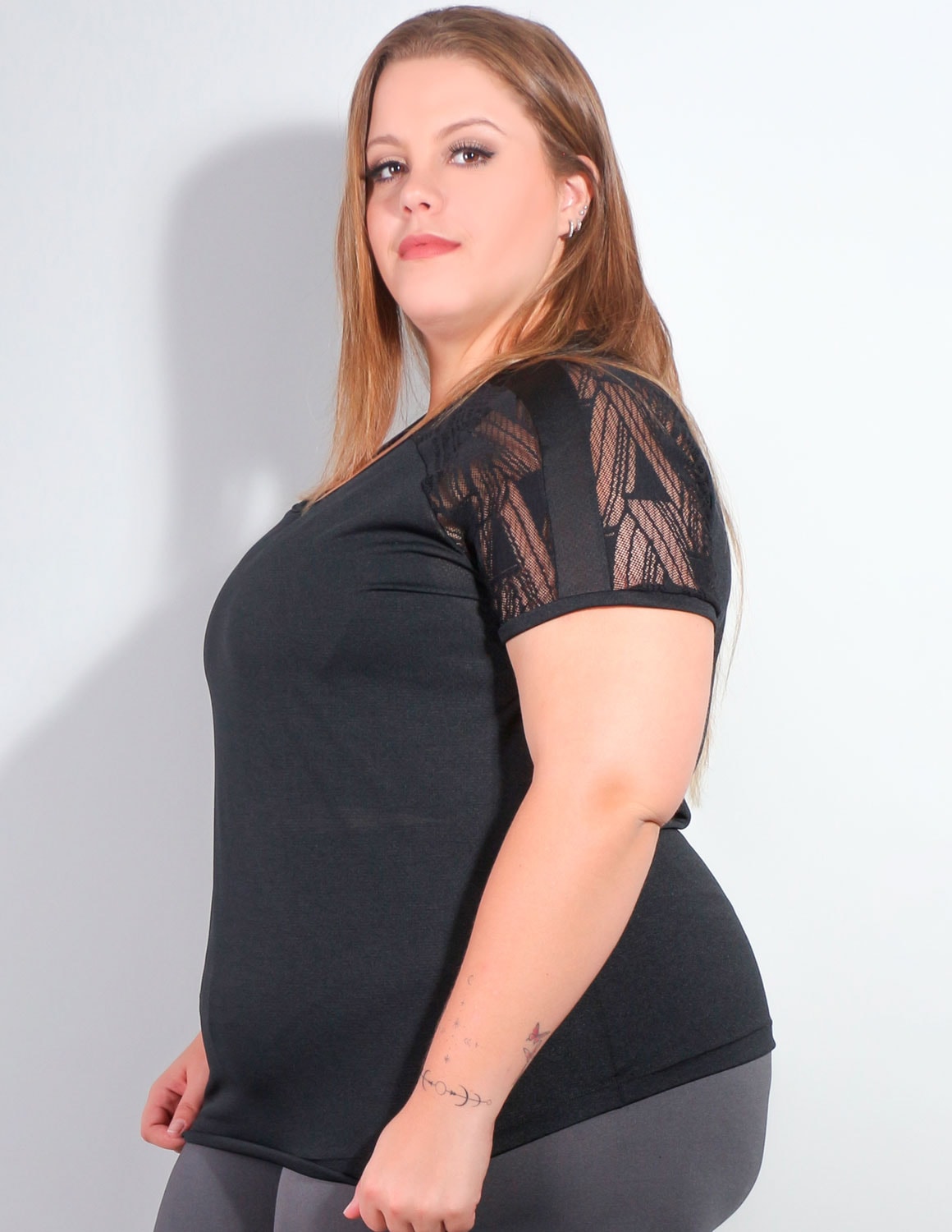 Camiseta Plus Size Dry Fit Preto com Tela nos Ombros | Ref: 4.4.4142-01