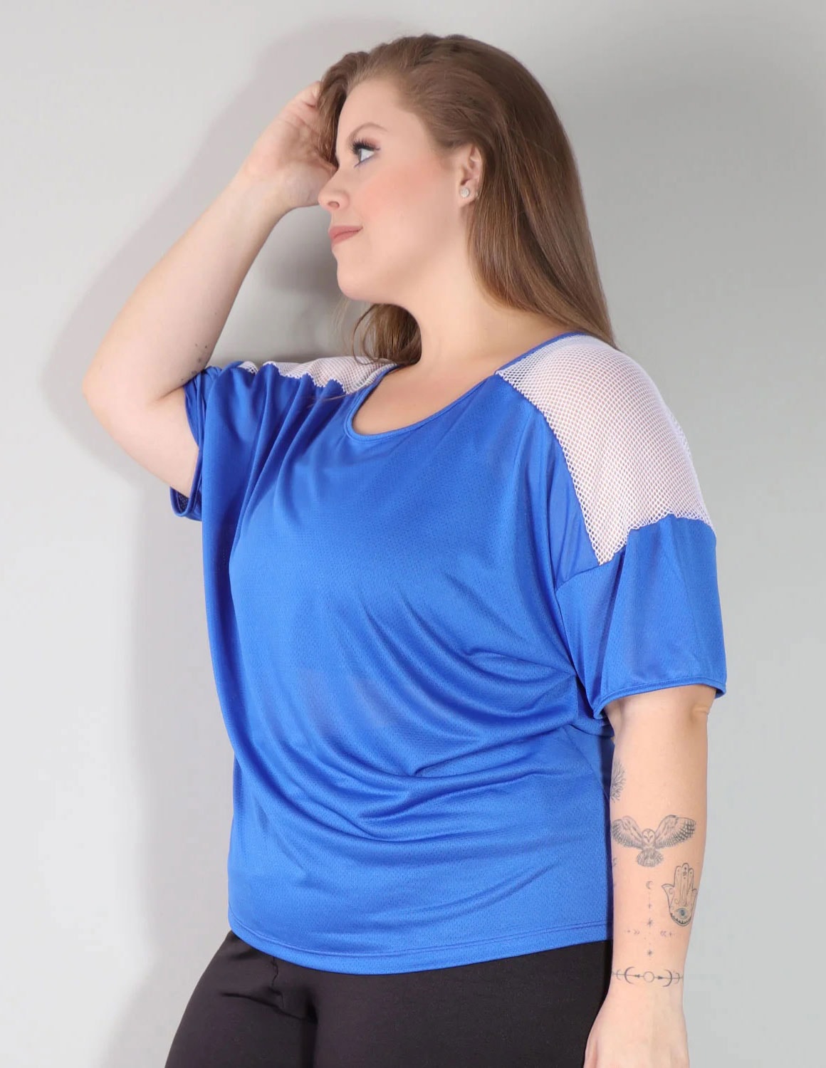Blusa Azul em Dry Fit com Recortes de Tela Branca | Ref: 4.4.4143-0602