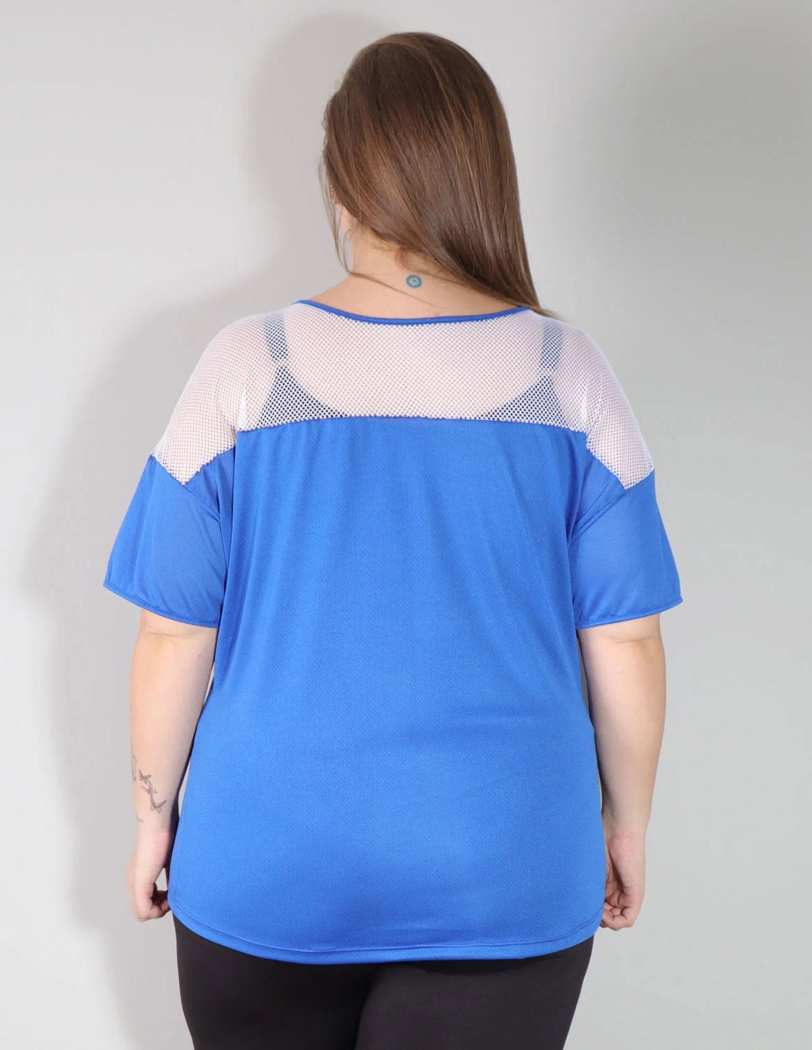 Blusa Azul em Dry Fit com Recortes de Tela Branca | Ref: 4.4.4143-0602