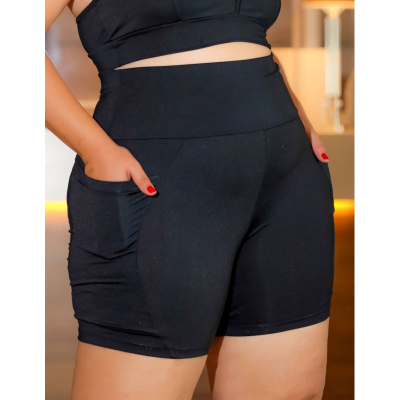 Bermuda Plus Size Preta Cintura Alta com Bolsos | Ref: 4.4.4306-01