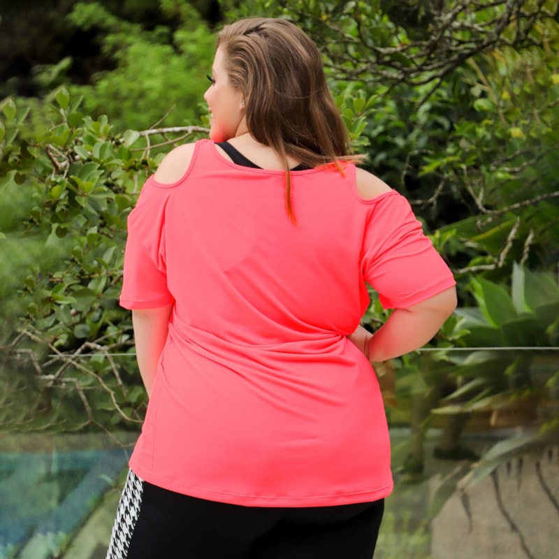 Blusa Feminina Plus Size em Piquet Rosa Neon | Ref: 4.4.4363-39