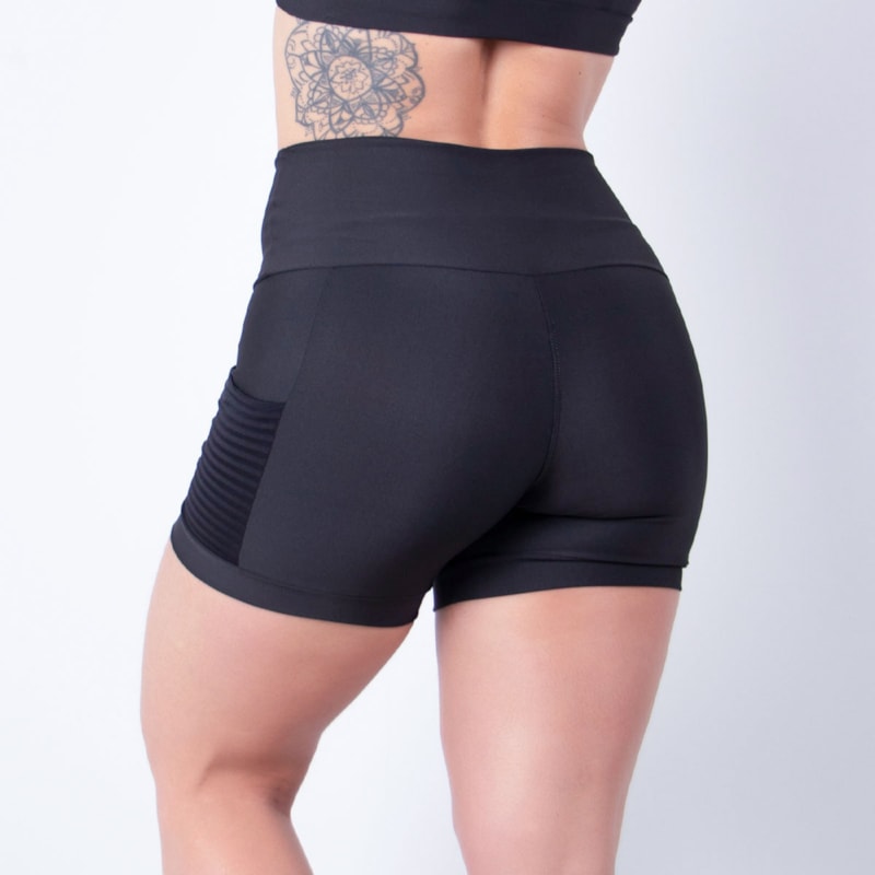 Short Preto com Bolso nas Laterais | Ref: 4.4.4414-01