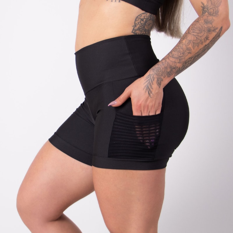 Short Preto com Bolso nas Laterais | Ref: 4.4.4414-01