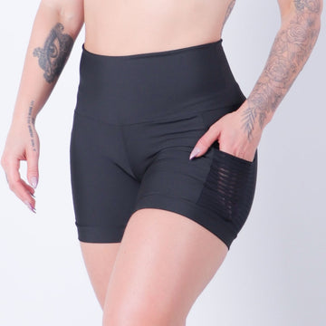 Short Preto com Bolso nas Laterais | Ref: 4.4.4414-01