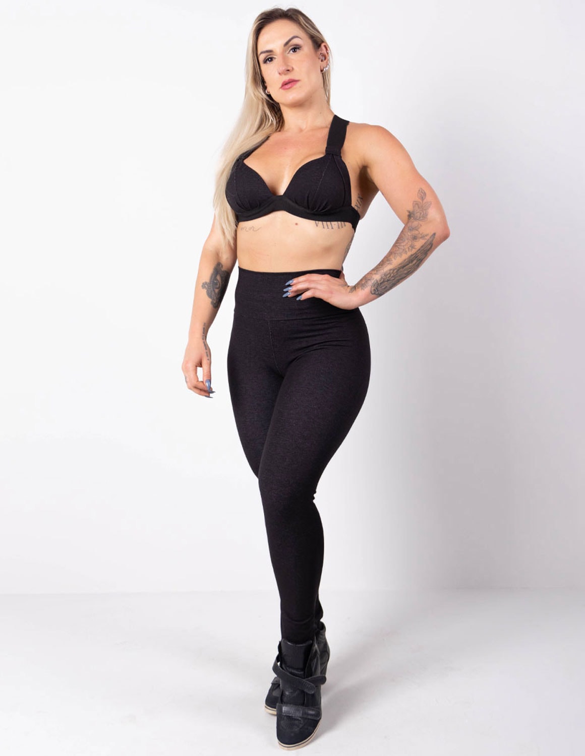 Conjunto Fitness Fake Jeans Preto em Viscose Calça e Top com Bojo | Ref: 6.6.0106-01