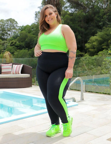 Conjunto Plus Size Preto e Verde Neon com Cropped e Calça Legging | Ref: 8.8.0139-0132