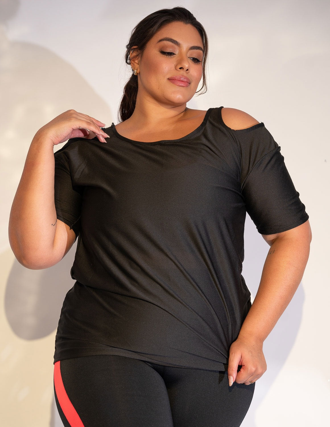 Blusa Fitness Alongada Preta Plus Size | Ref: 4.4.1751-01-48