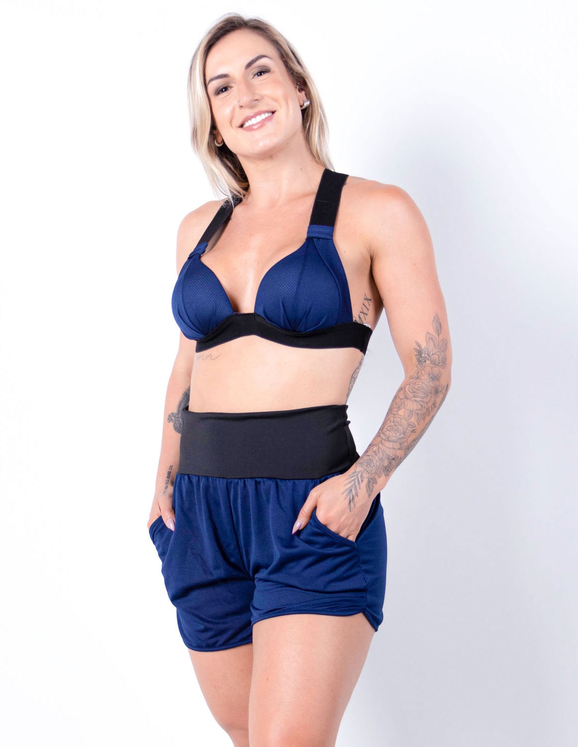 Conjunto Fitness de Dry Fit Azul Marinho com Short e Top com Bojo