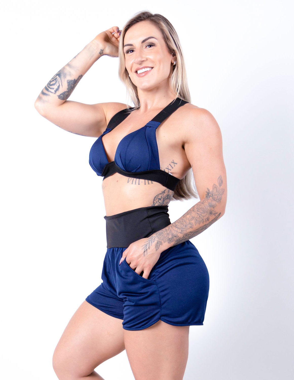 Conjunto Fitness de Dry Fit Azul Marinho com Short e Top com Bojo