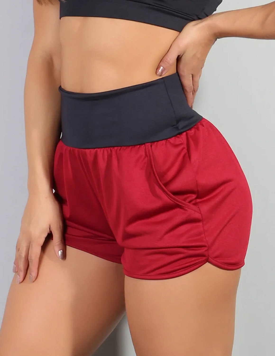 Short Feminino em Dry Fit Vinho com Preto