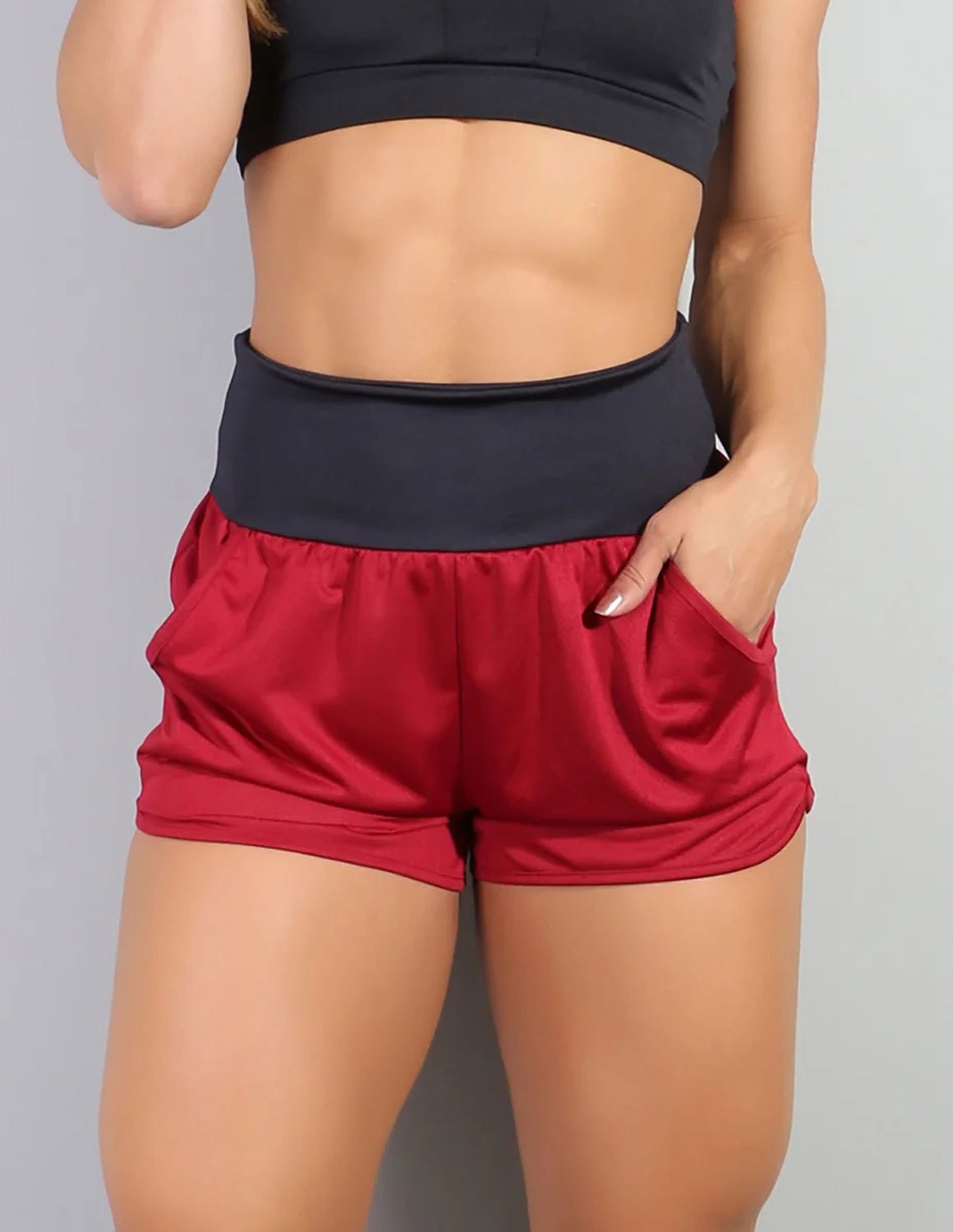 Short Feminino em Dry Fit Vinho com Preto