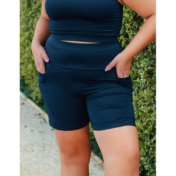 Bermuda Feminina Plus Size com Bolsos Azul Marinho | Ref: 4.4.4306-18