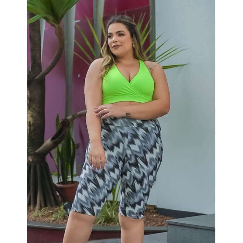 Conjunto Plus Size com Top Verde Neon sem bojo e Bermuda Ciclista Estampada | Ref: 8.8.0202-3240-32