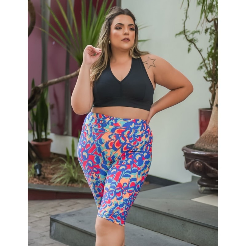 Conjunto Feminino Fitness Plus Size com Bermuda Ciclista Estampada e Top Preto sem Bojo | Ref: 8.8.0201-3237-01