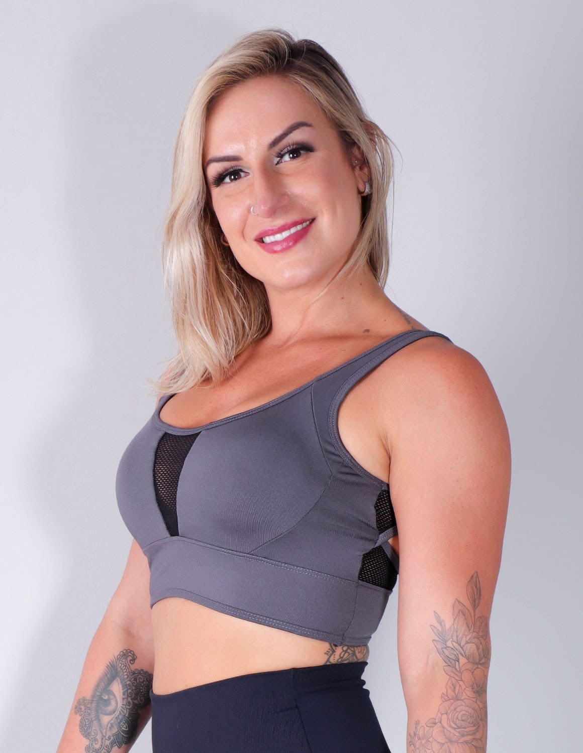 Cropped Grafite com Bojo e Recortes de Tela | Ref:  4.4.4295-28
