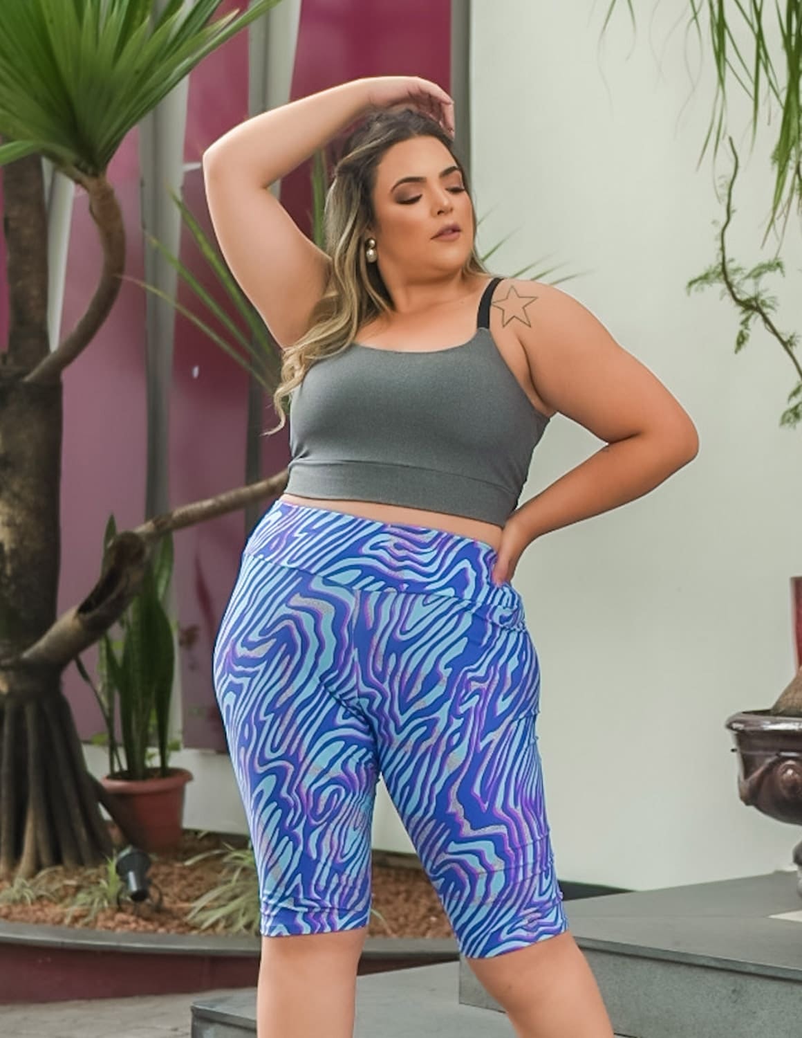Conjunto Feminino Plus Size com Bermuda Ciclista Estampada e Top Mescla sem Bojo | Ref: 8.8.0080-3239-03