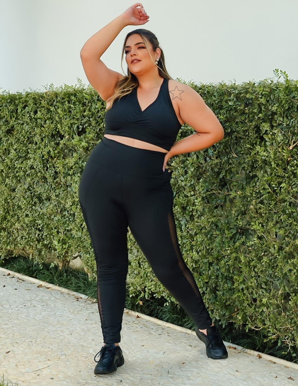 Conjunto Feminino Plus Size Preto com Calça  e Top | Ref: 8.8.0204-01