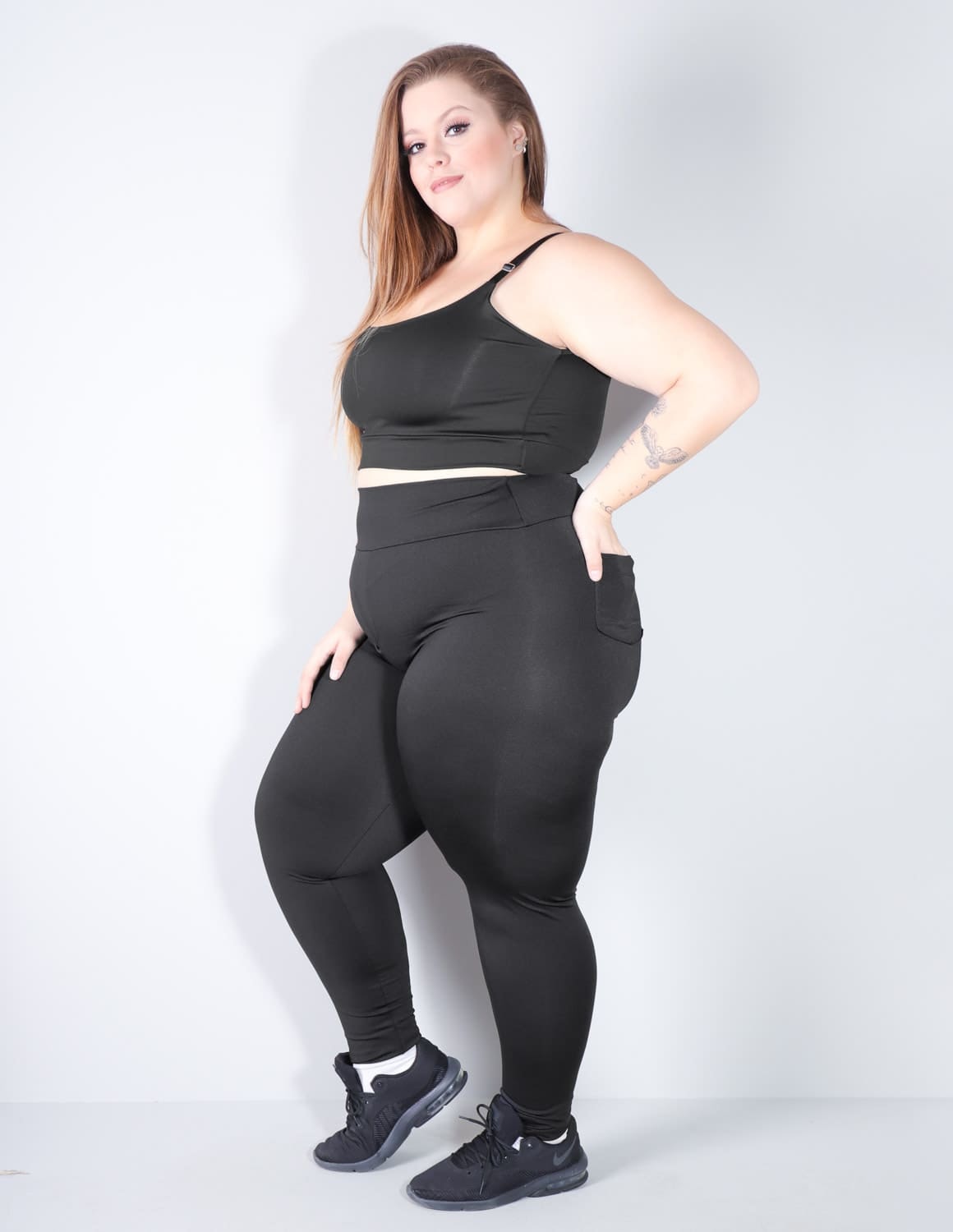 Conjunto Fitness Plus Size Preto com Calça e Cropped sem Bojo | Ref: 8.8.0206-01