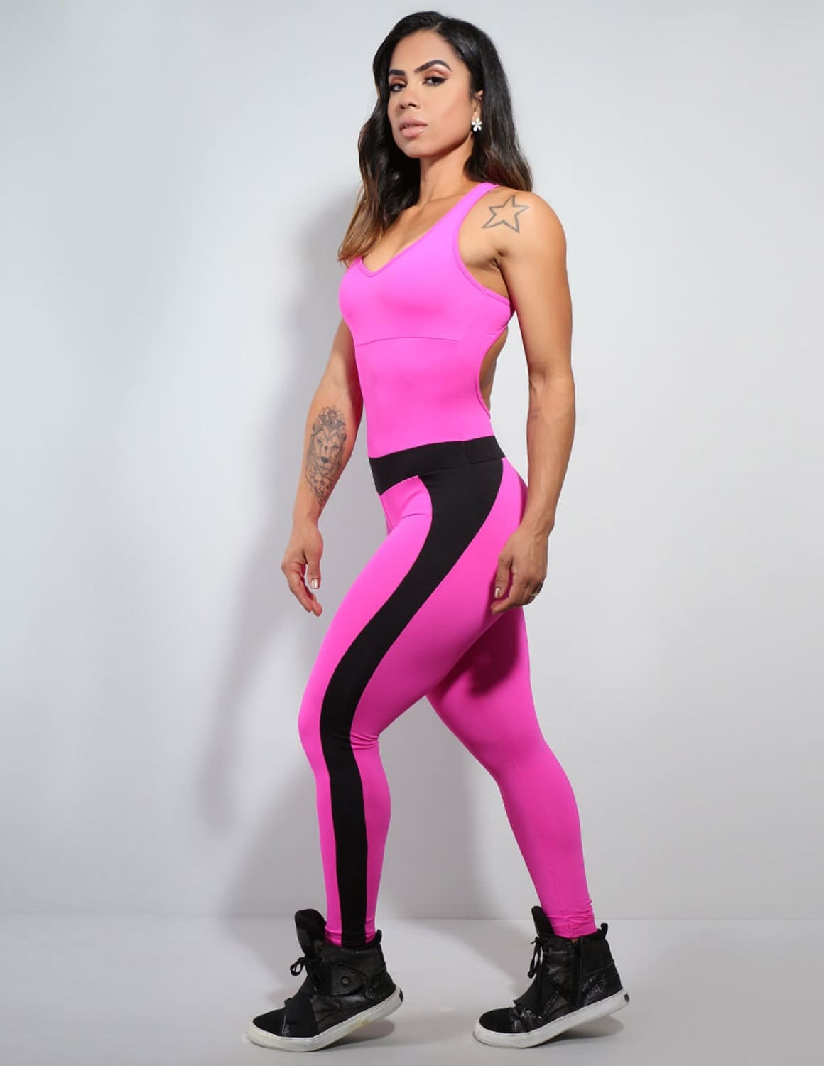 Macacão Fitness Feminino Rosa com Bojo em Poliamida | Ref: 3.3.2419-07