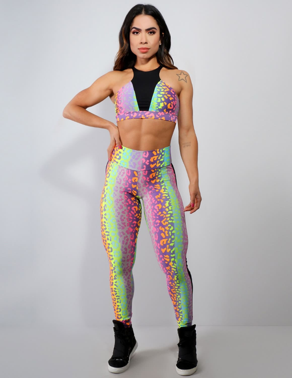 Conjunto Estampado com Calça e Cropped sem Bojo | Ref: 8.8.0059-3092