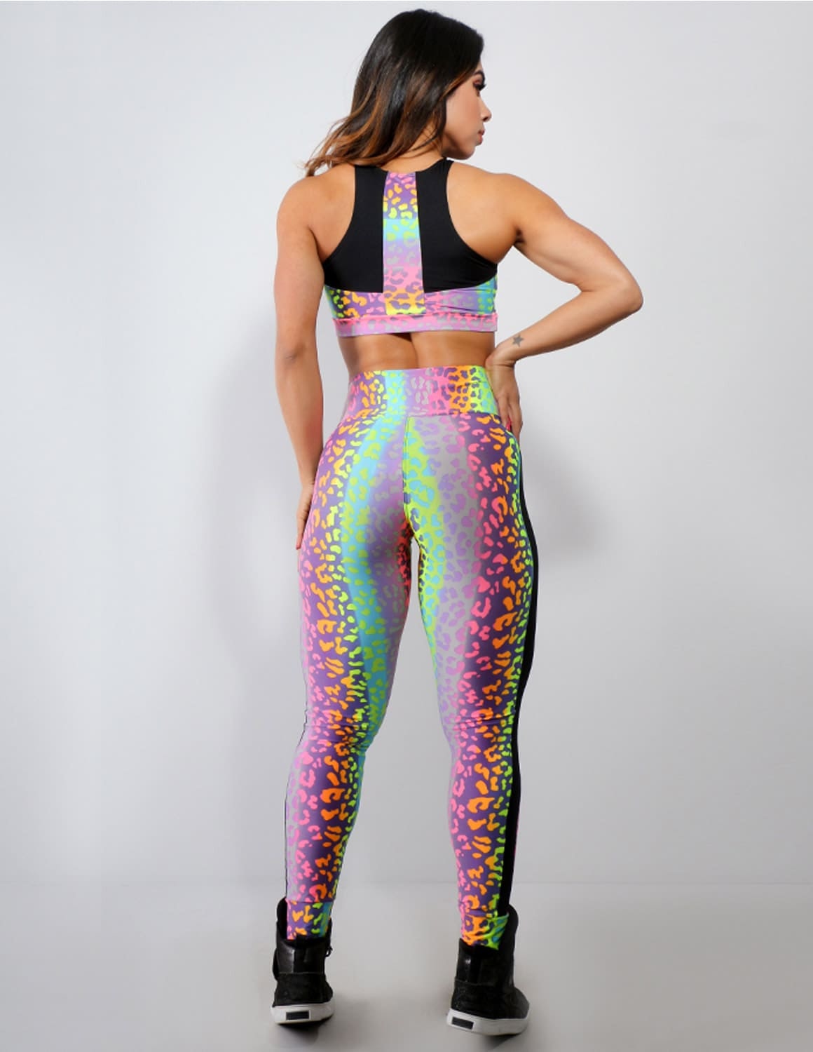 Conjunto Estampado com Calça e Cropped sem Bojo | Ref: 8.8.0059-3092