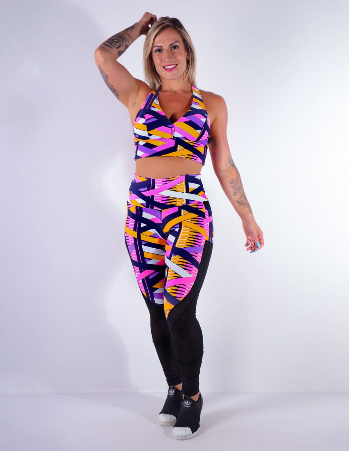 Conjunto Estampado com Cropped e Calça com Bolsos | Ref: 8.8.0148-3189