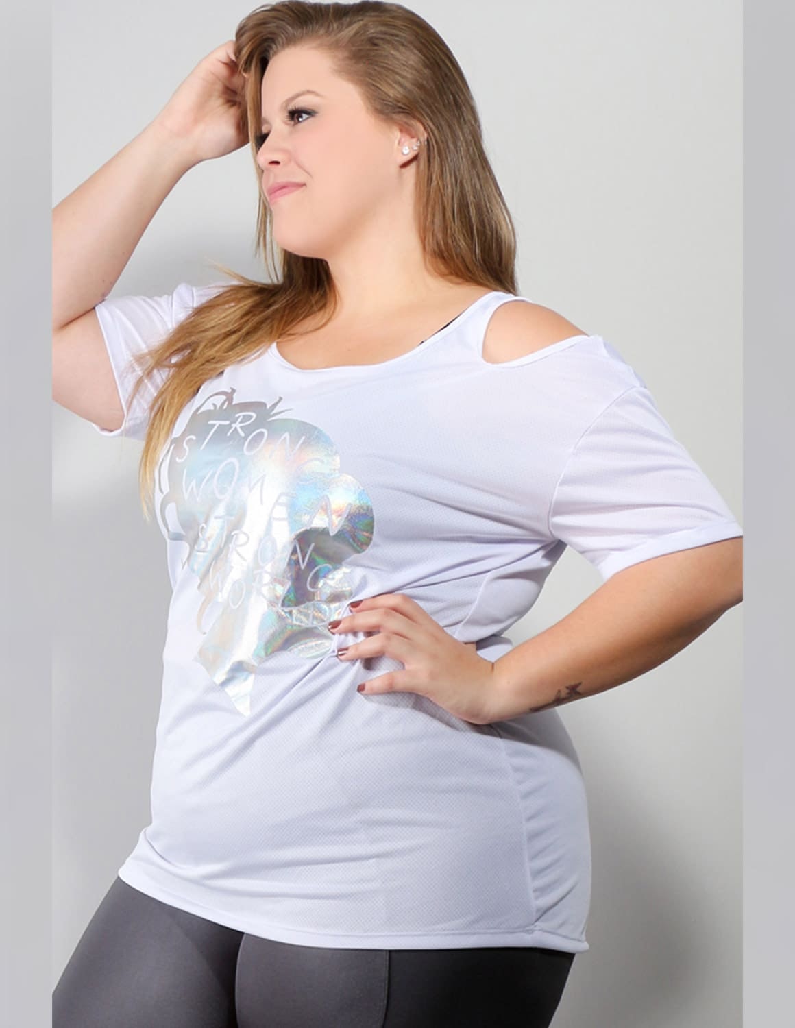 Blusa Plus Size com Estampa em Dry Fit Branca | Ref: 4.4.1751STRONG-02