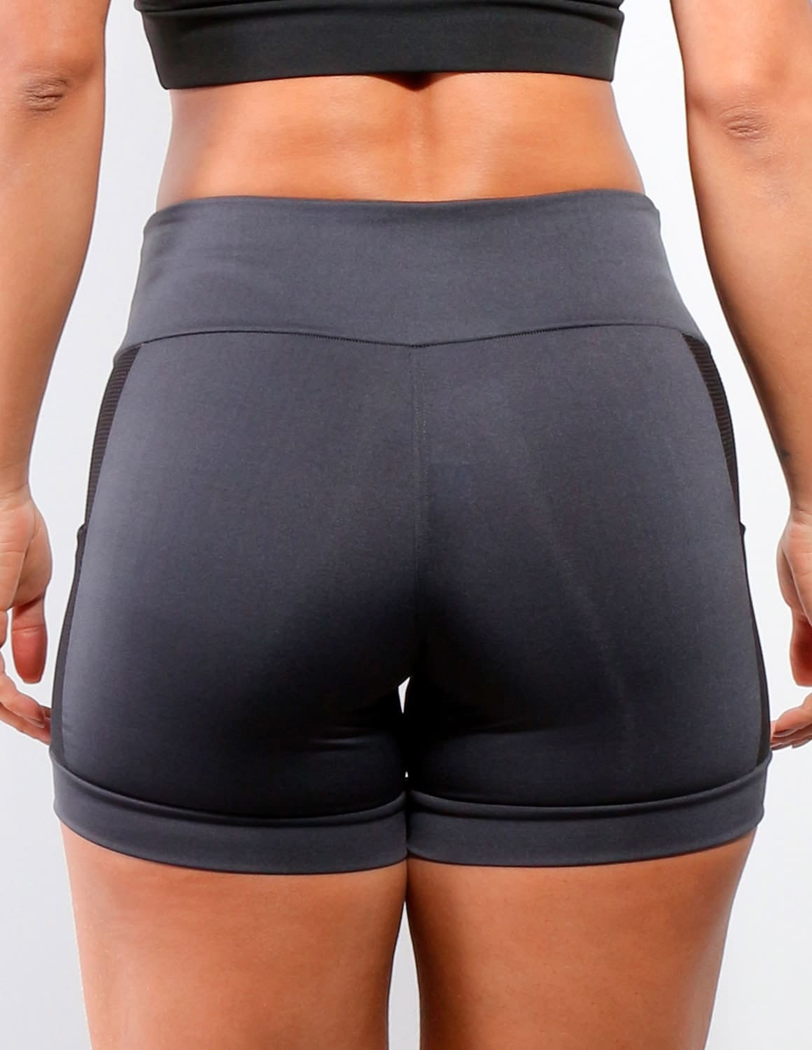 Short Feminino Grafite com Tela e Bolsos | Ref: 4.4.4207-28