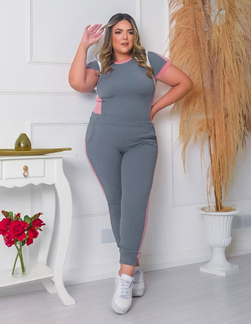 Conjunto Feminino Plus Size em Crepe de Alfaiataria com Blusa e Calça Punho | Ref: PRCJ05-0319