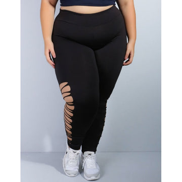 Calça Plus Size Preta com Cortes a Laser | Ref: 4.4.4001-01