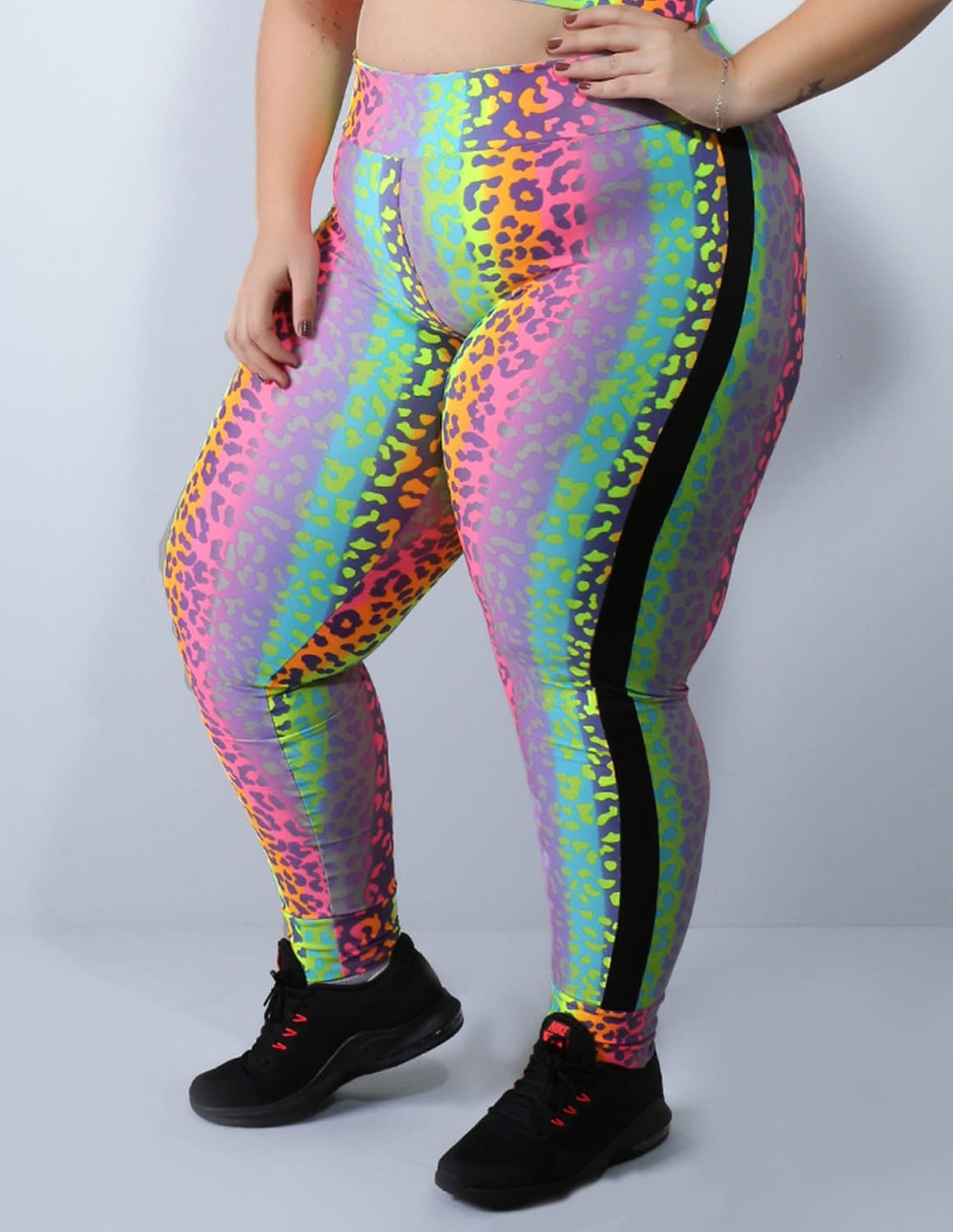 Calça Fitness Plus Size Estampada com Recortes Laterais | Ref: 4.4.4151-3092