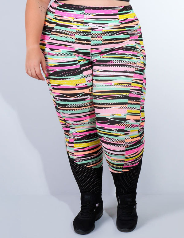 Calça Plus Size Estampada com Tela de Poliamida Preta | Ref: 4.4.4225-3128