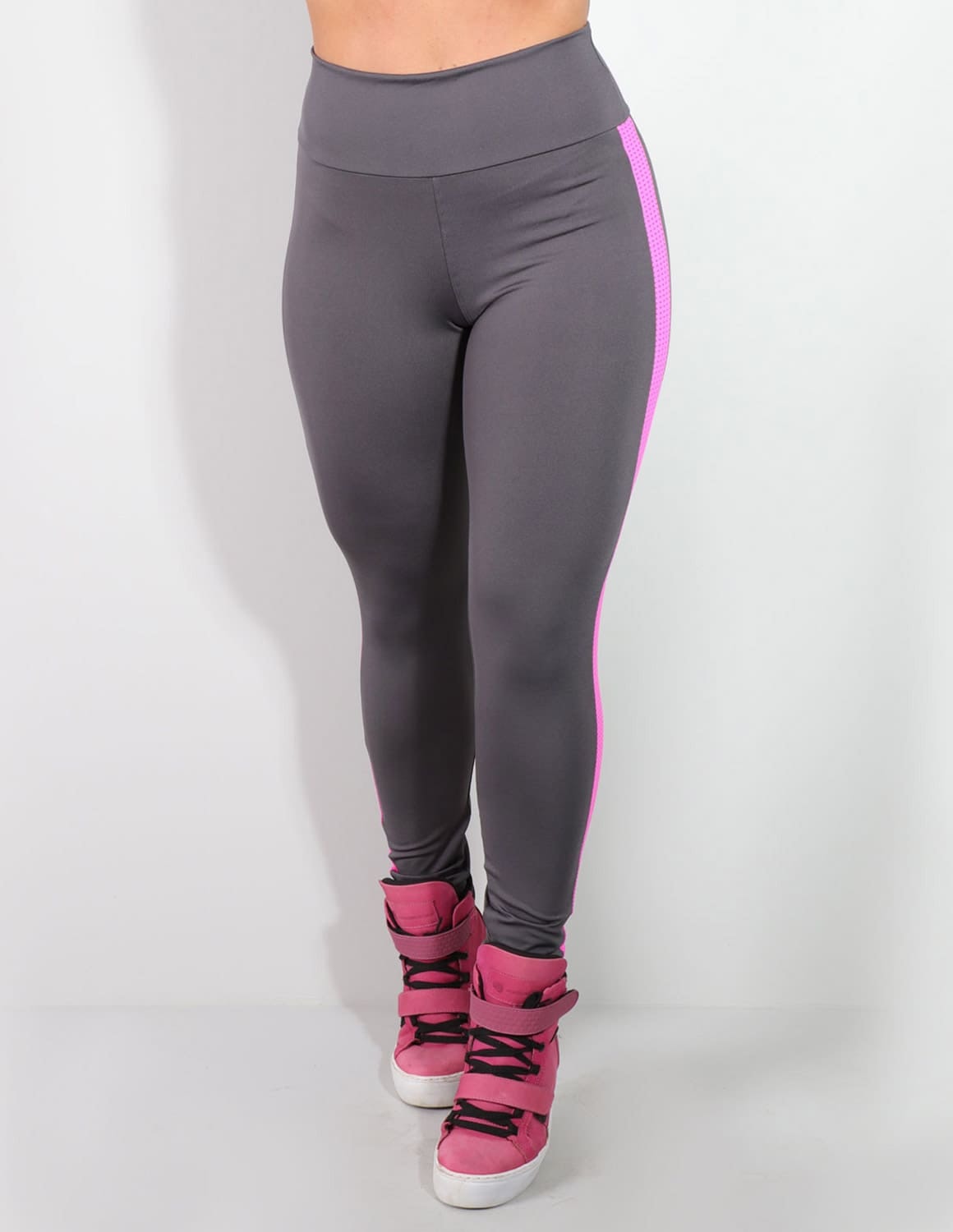 Calça Punho Grafite com Recortes de Tela de Poliamida Rosa | Ref: 4.4.4259-2821