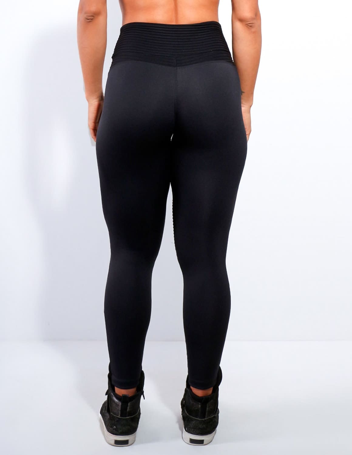 Calça Fitmoda Em Poliamida Com Zíper E Bolsos