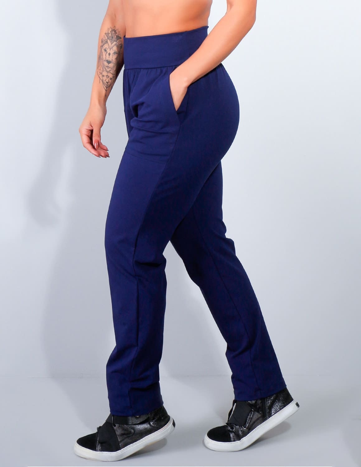 Calça Jogger em Viscolycra Azul Marinho com Bolsos | Ref: 3.3.2473-18