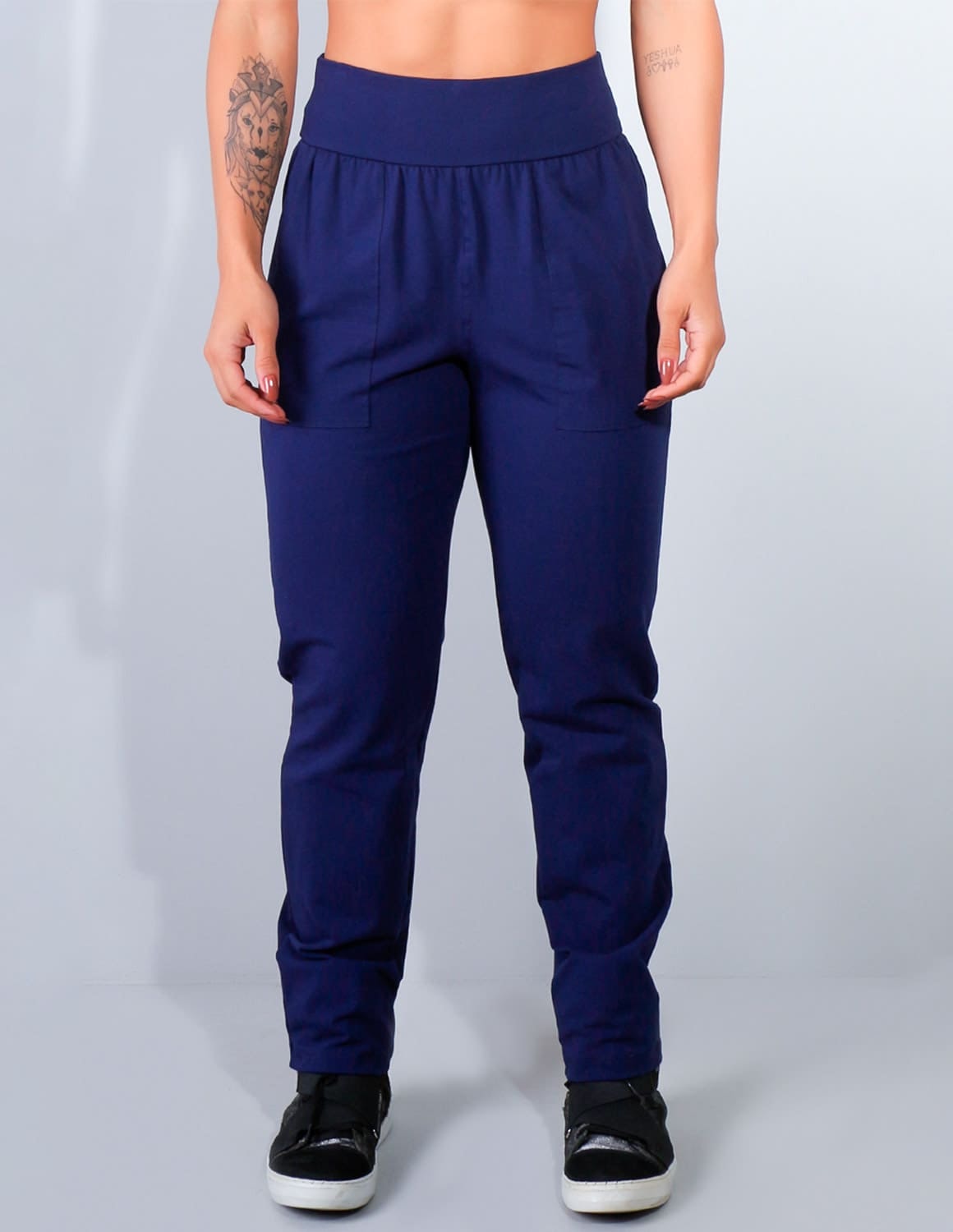 Calça Jogger em Viscolycra Azul Marinho com Bolsos | Ref: 3.3.2473-18