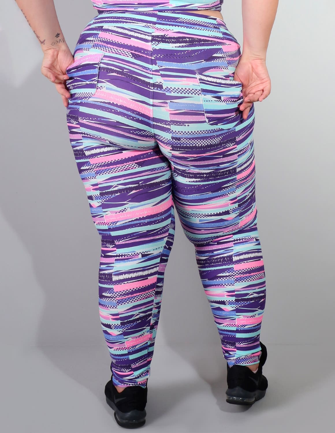 Calça Legging Plus Size Estampada com Bolsos | Ref: 4.4.4156-3125